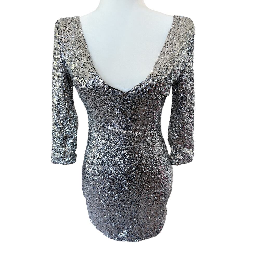 Windsor Sequin Dress Womens Small Silver Mini‎ Bodycon NYE Holiday Glam Party